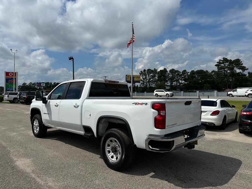2021 Chevrolet Silverado 1500 Image 3