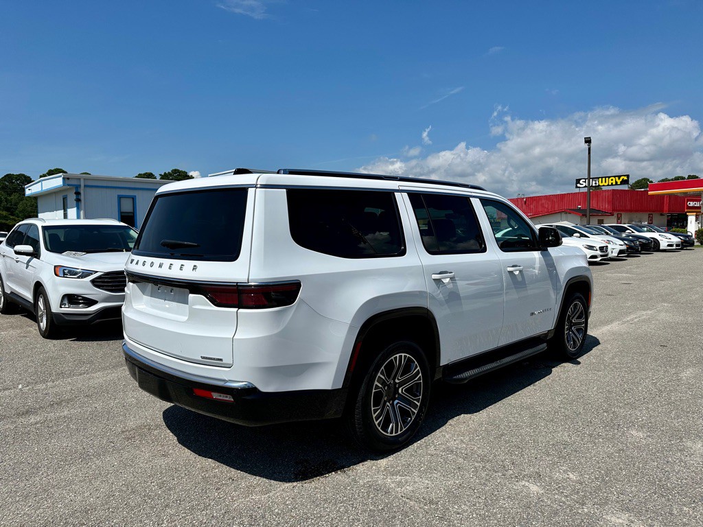2024 Jeep Wagoneer Image 5