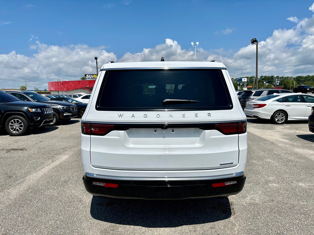2024 Jeep Wagoneer Image 6