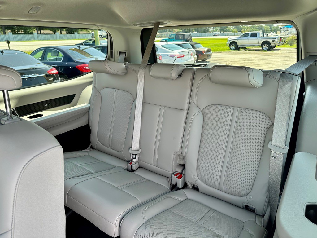 2024 Jeep Wagoneer Image 14