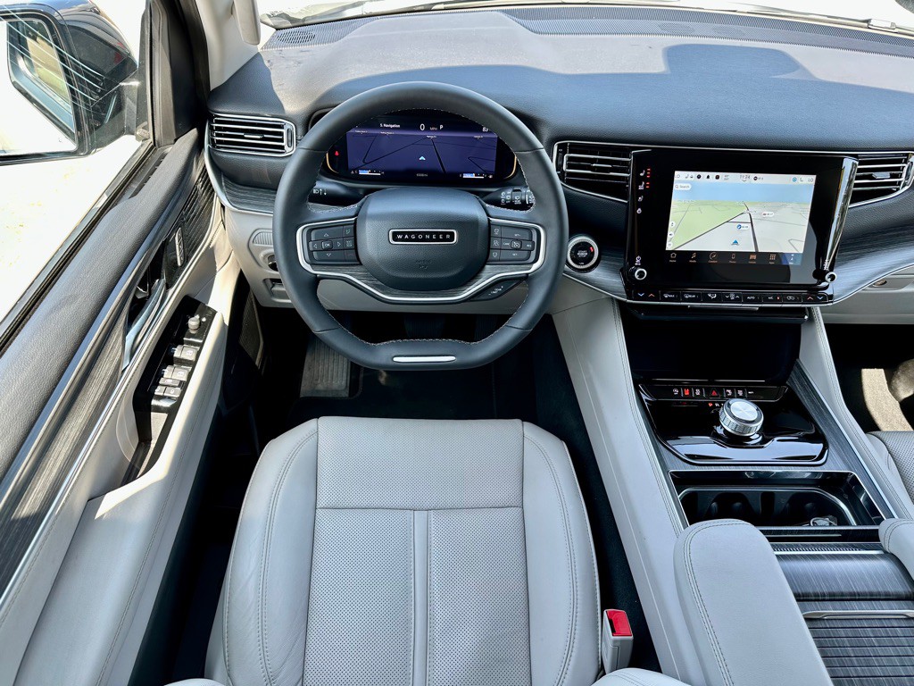 2024 Jeep Wagoneer Image 16