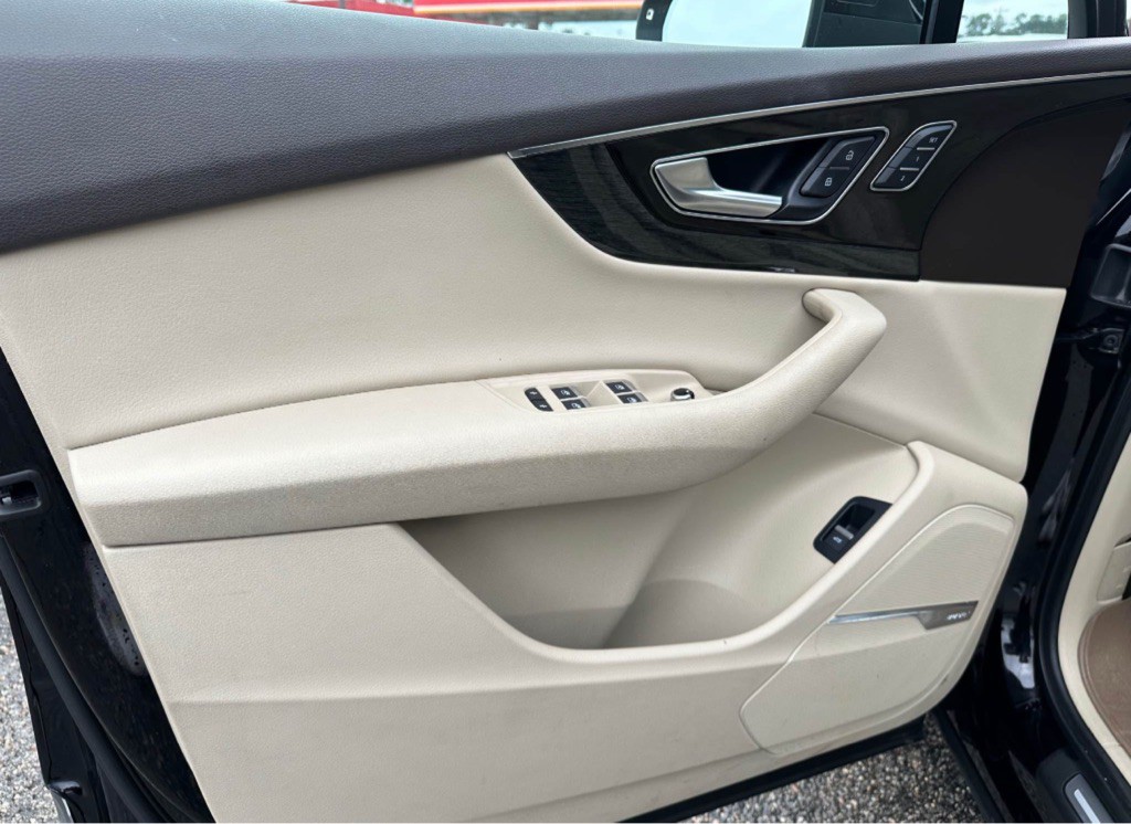 2019 Audi Q7 Image 9