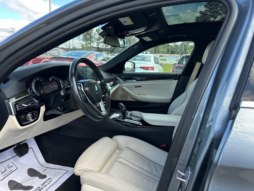 2018 BMW 5 Series Image 12