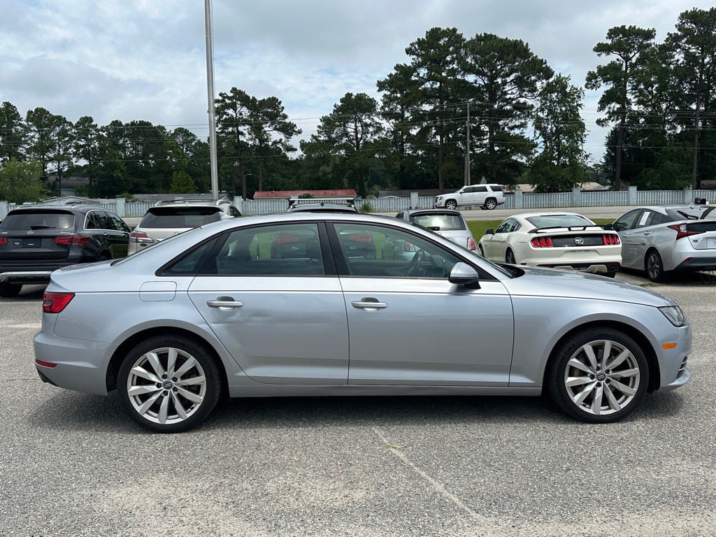 2017 Audi A4 Image 4