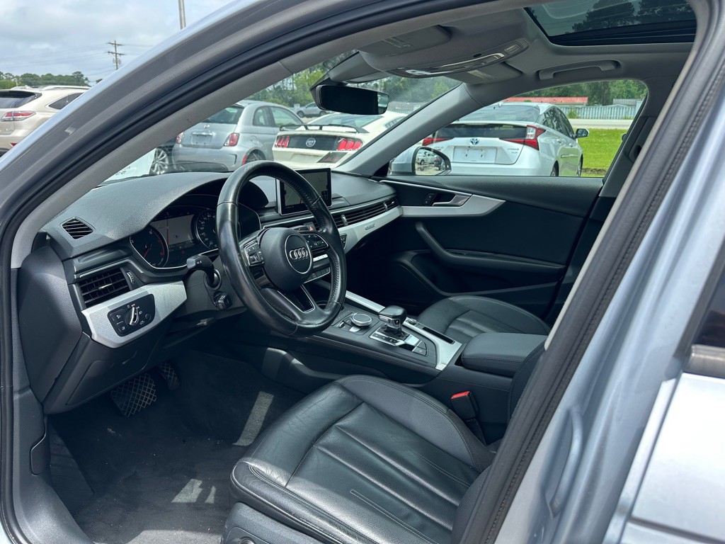 2017 Audi A4 Image 10