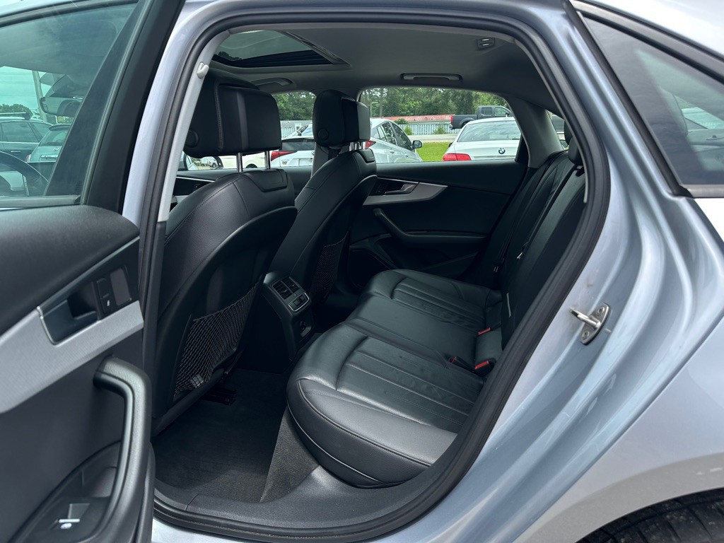2017 Audi A4 Image 11