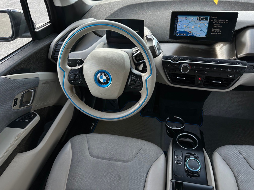 2015 BMW i3 Image 12