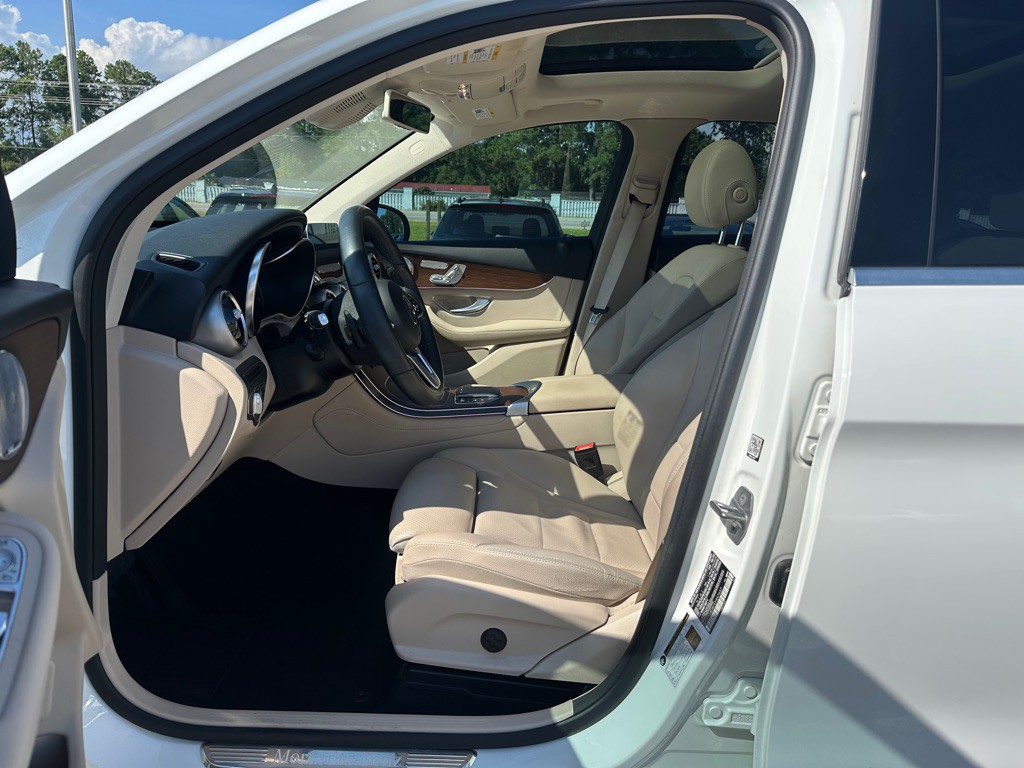 2020 Mercedes-Benz GLC-Class Image 13