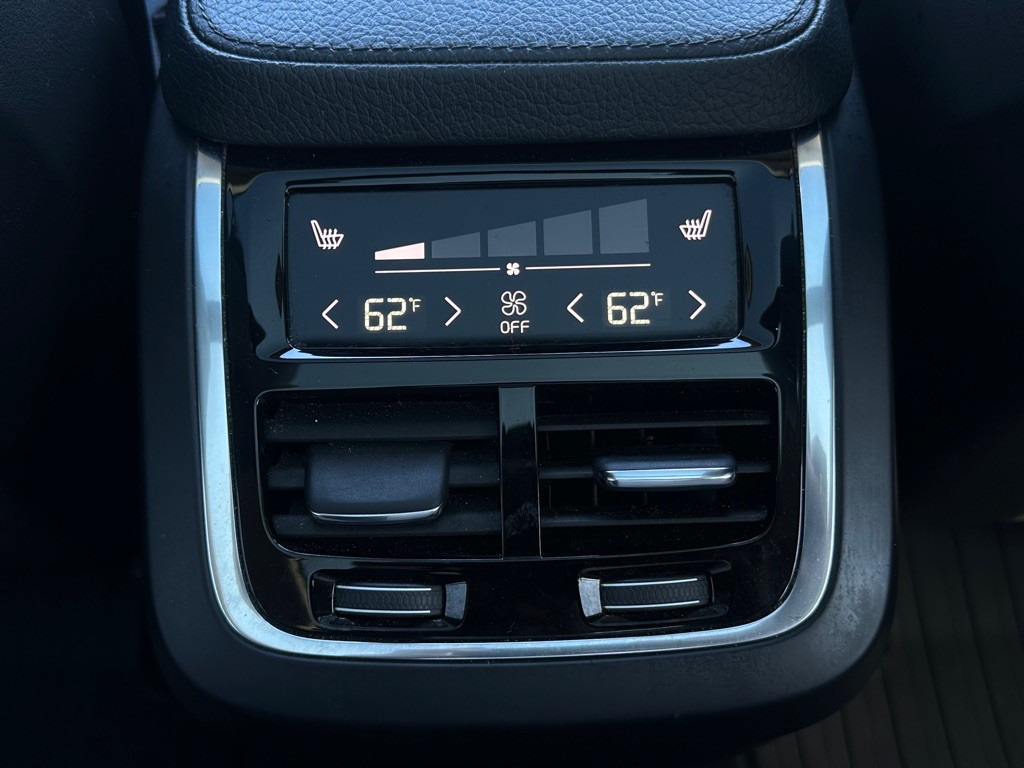 2017 Volvo XC90 Image 9