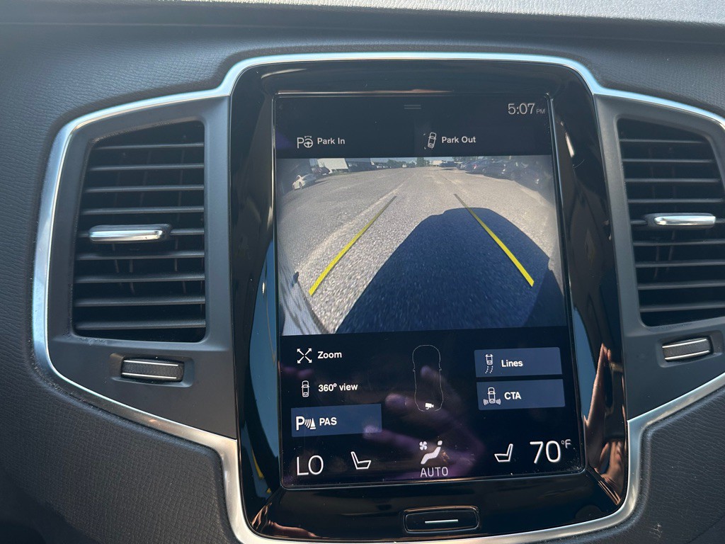 2017 Volvo XC90 Image 11