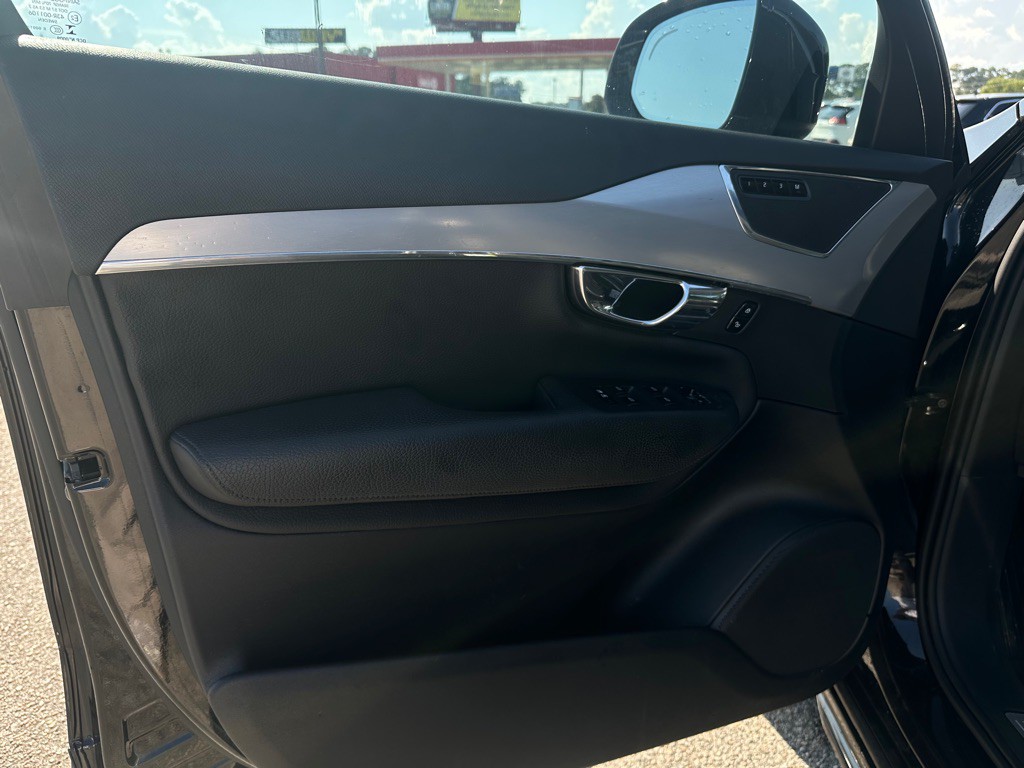 2017 Volvo XC90 Image 12