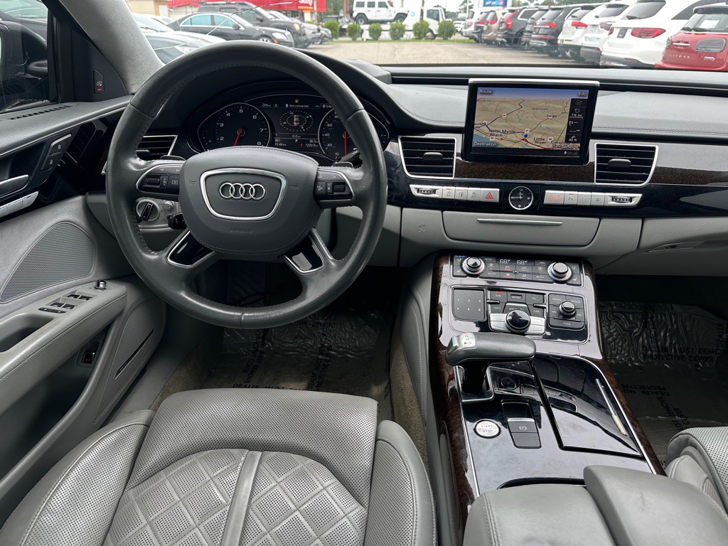 2016 Audi A8 Image 10