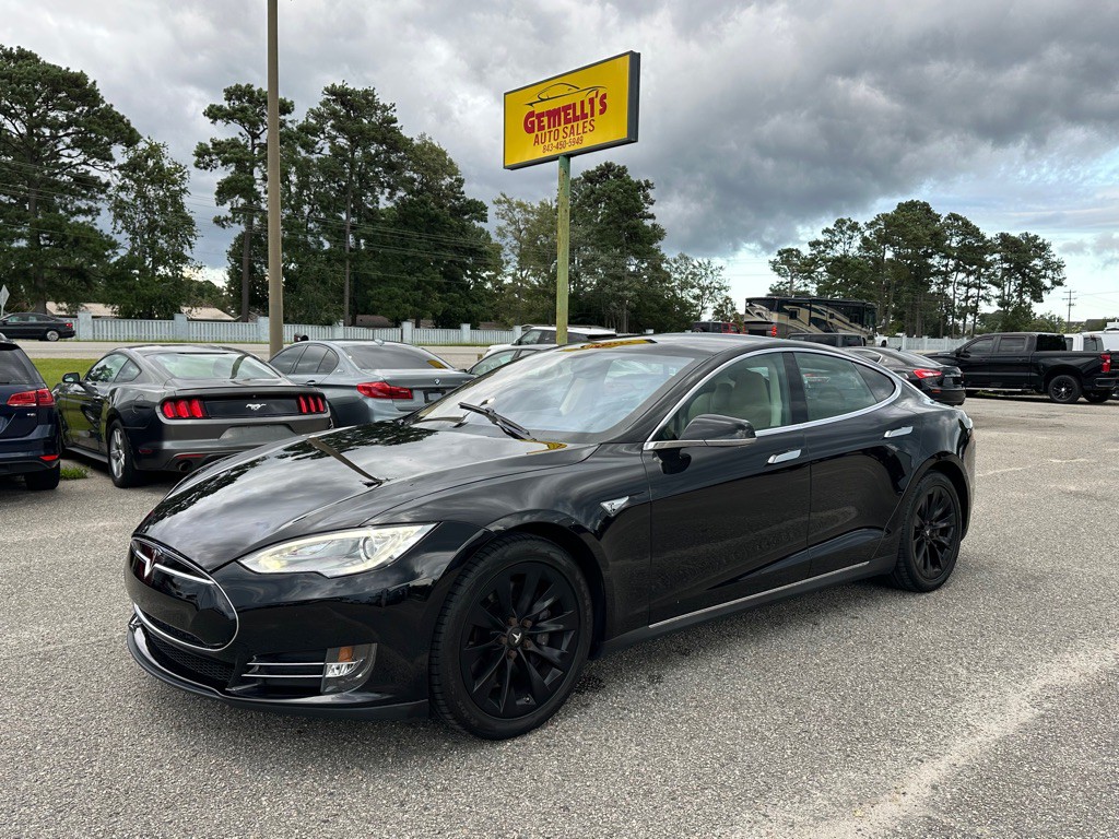 2013 Tesla Model S Image 1