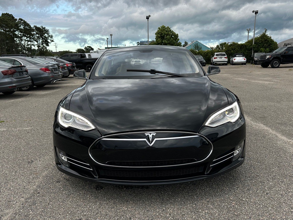 2013 Tesla Model S Image 2