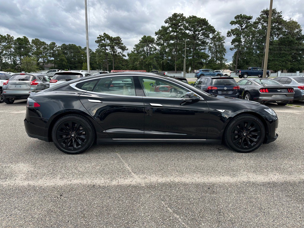 2013 Tesla Model S Image 4
