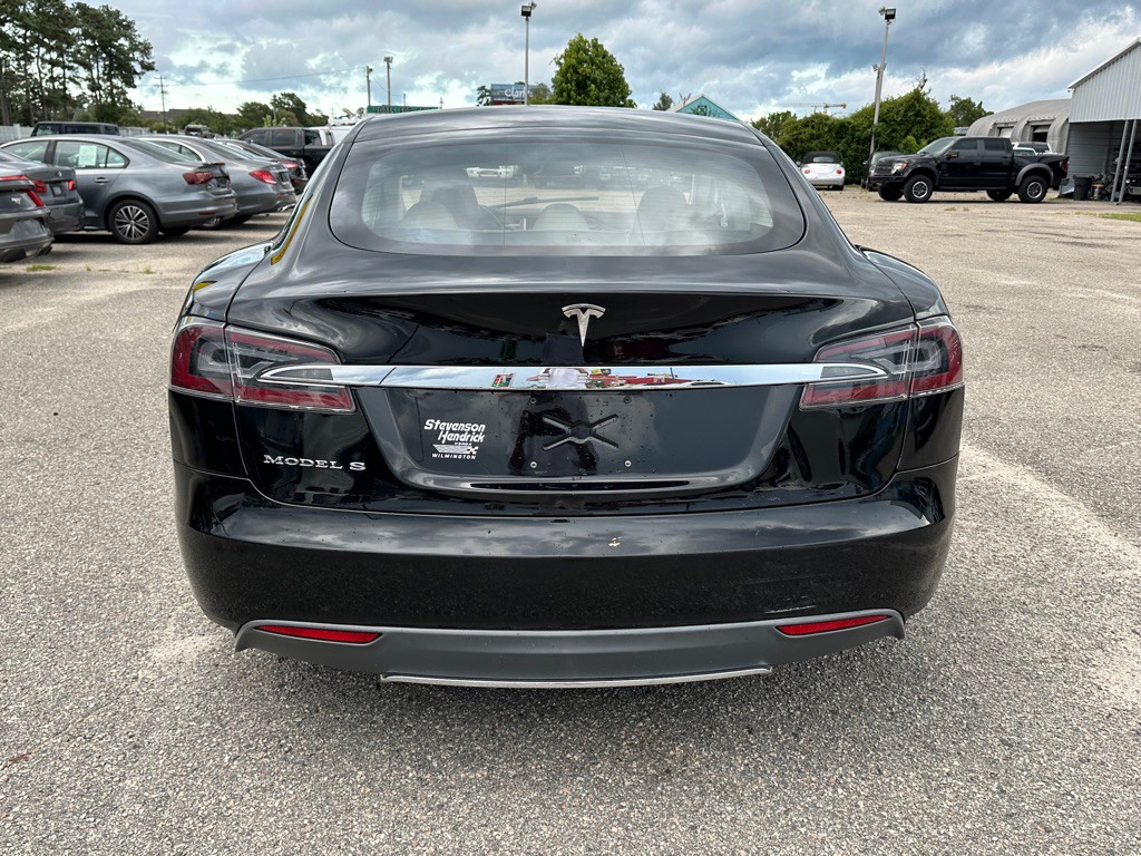 2013 Tesla Model S Image 6
