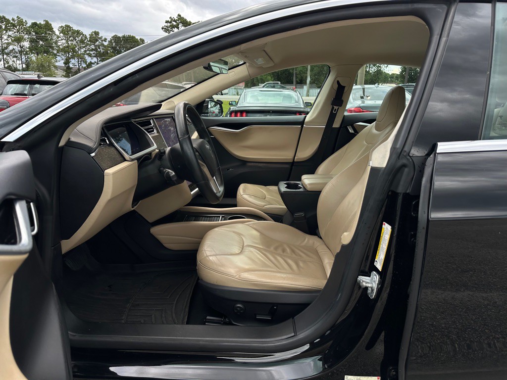 2013 Tesla Model S Image 11
