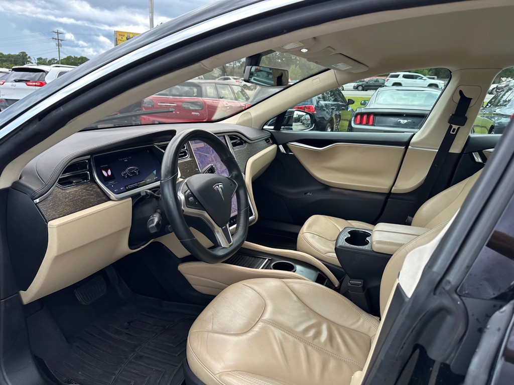 2013 Tesla Model S Image 12