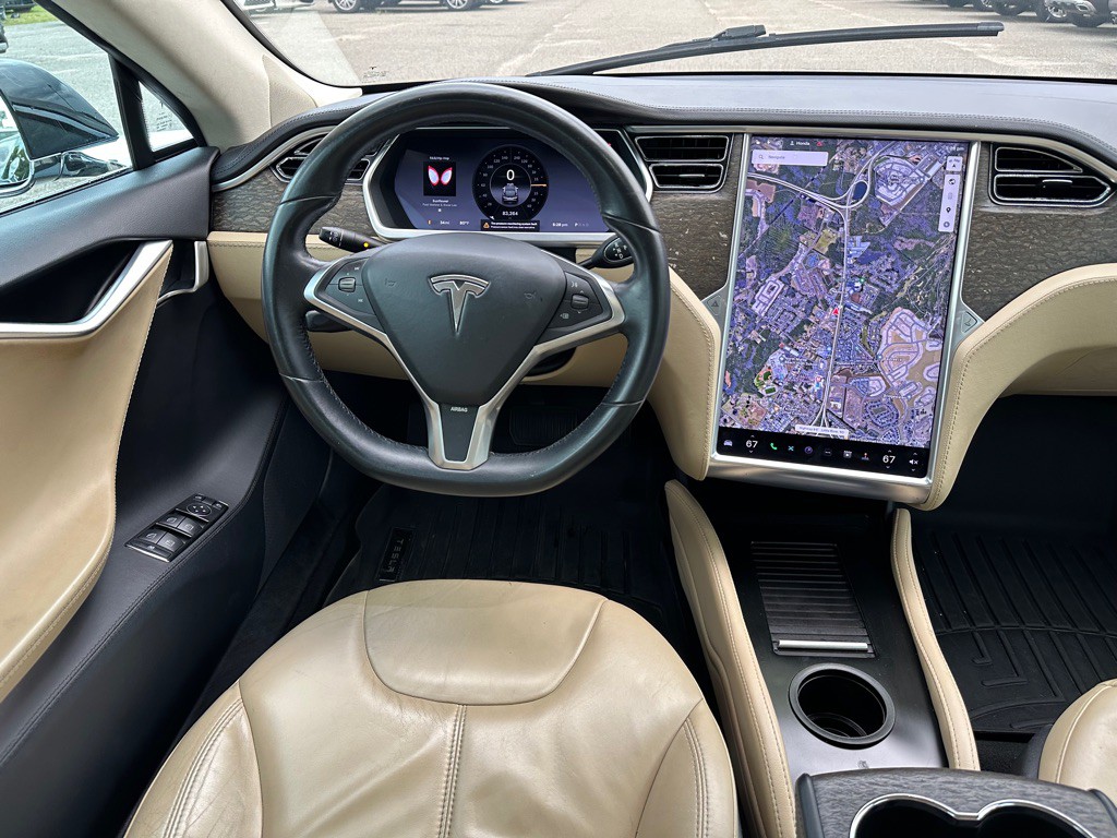 2013 Tesla Model S Image 15