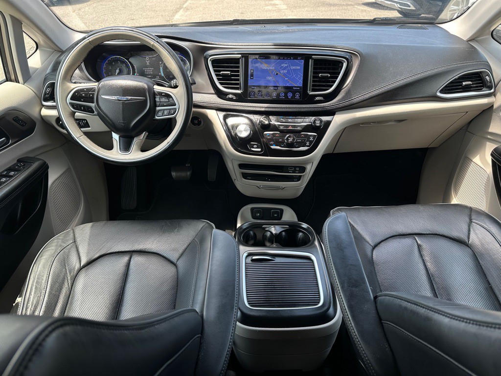 2017 Chrysler Pacifica Image 14