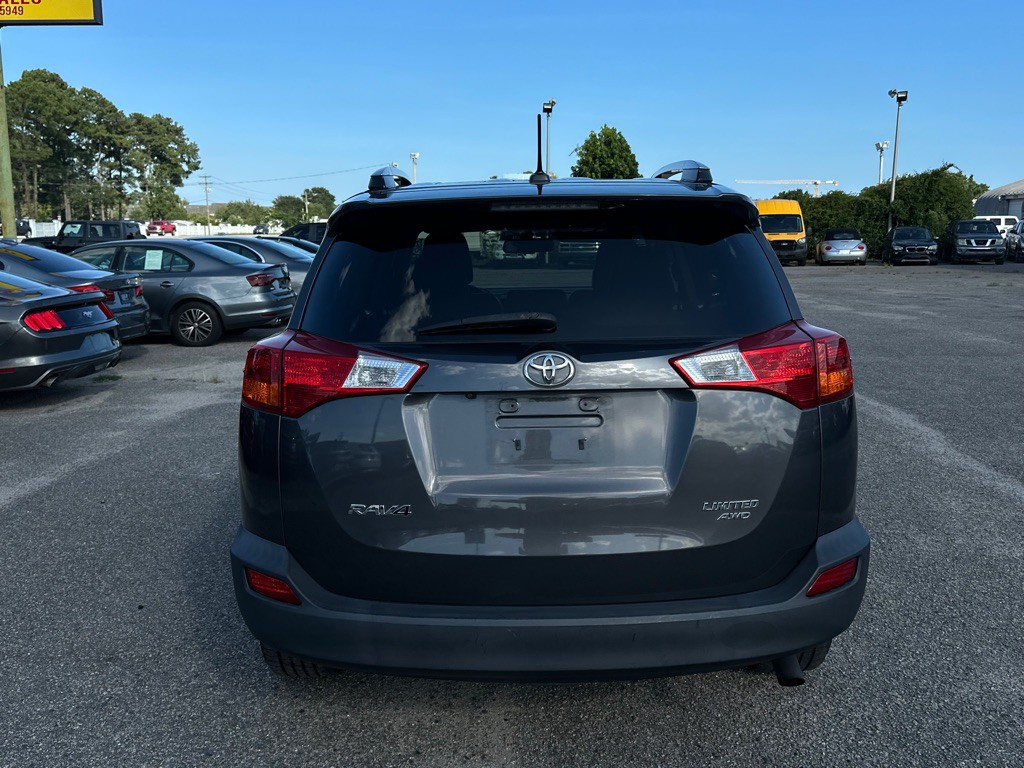 2015 Toyota Rav4 Image 15
