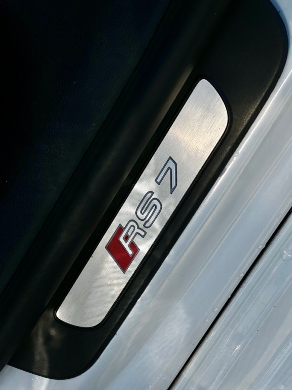 2014 Audi RS7 Image 14