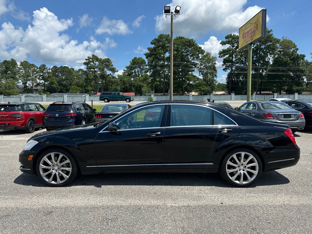 2013 Mercedes-Benz S-Class Image 3