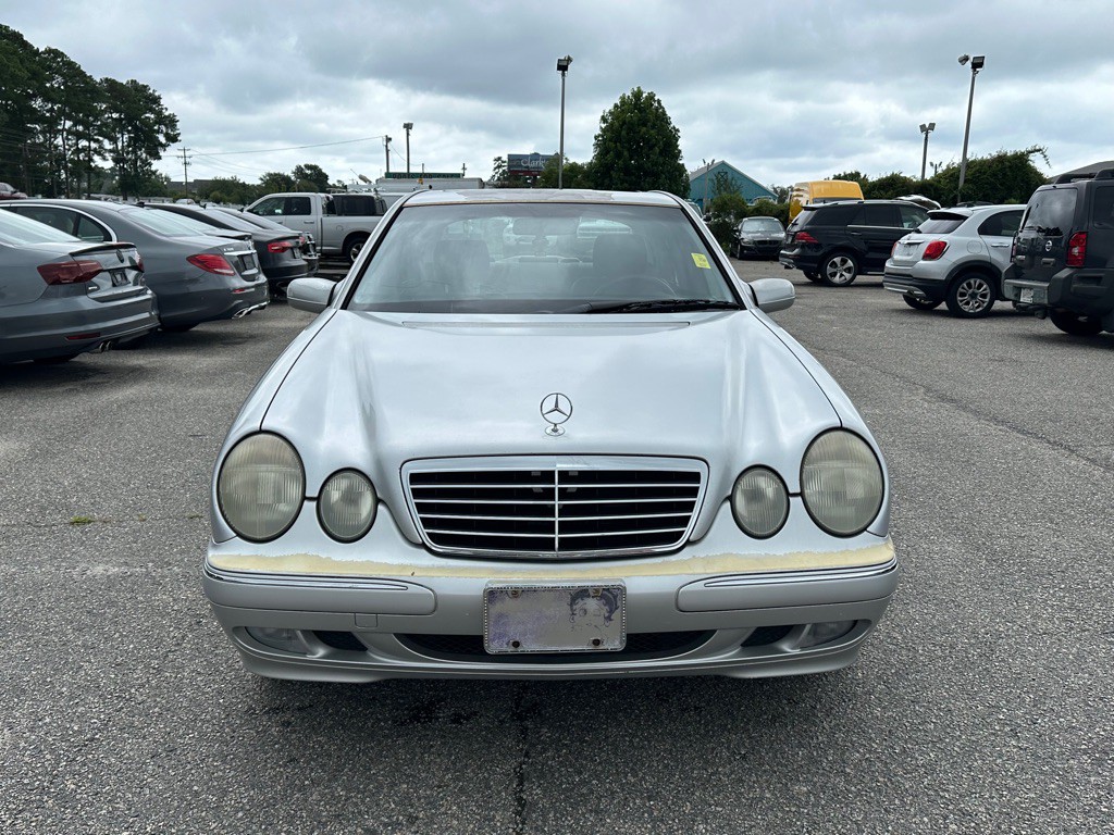 2002 Mercedes-Benz E-Class Image 2