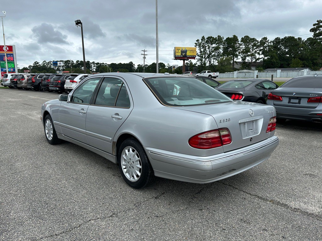 2002 Mercedes-Benz E-Class Image 7