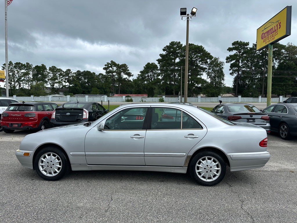 2002 Mercedes-Benz E-Class Image 8