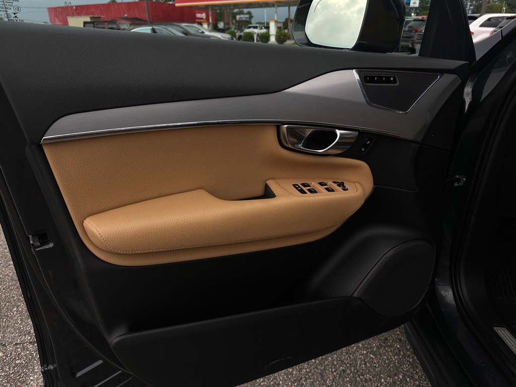 2017 Volvo XC90 Image 11