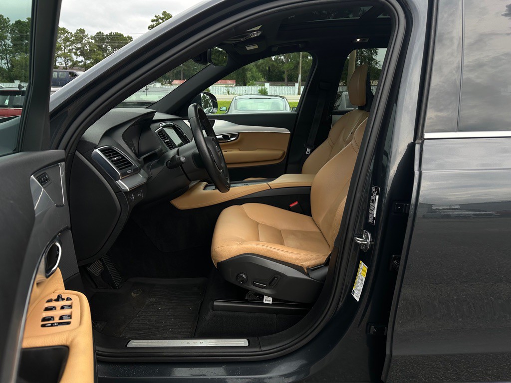 2017 Volvo XC90 Image 12