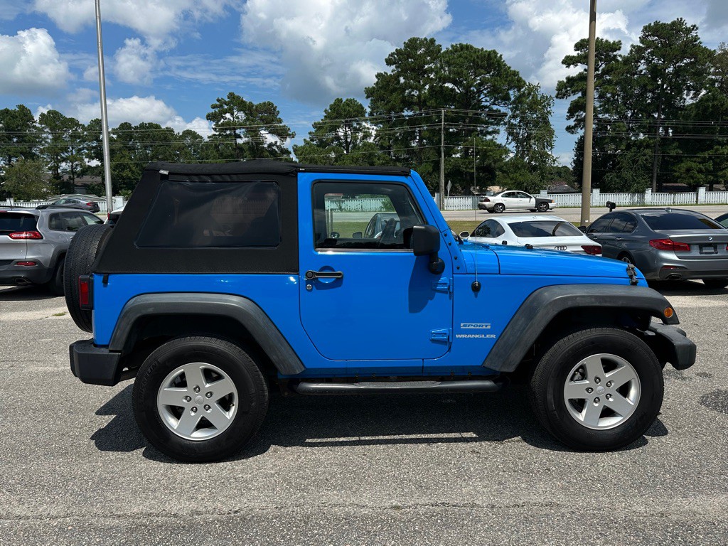 2012 Jeep Wrangler Image 6