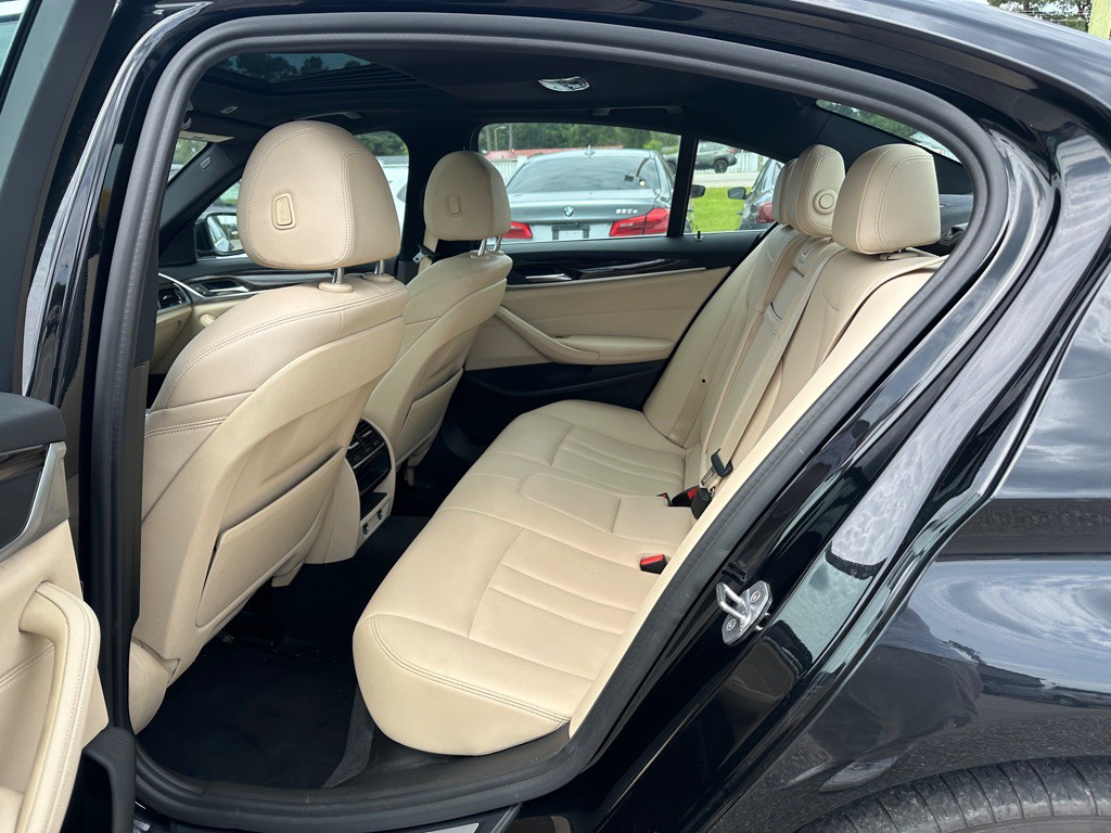 2019 BMW 5 Series Image 13