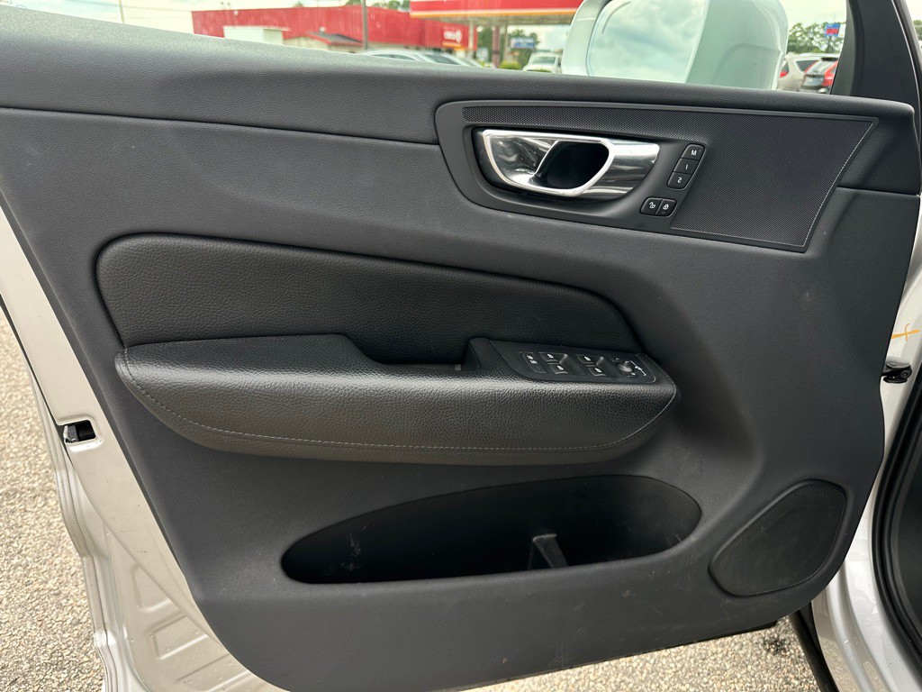 2019 Volvo XC60 Image 6
