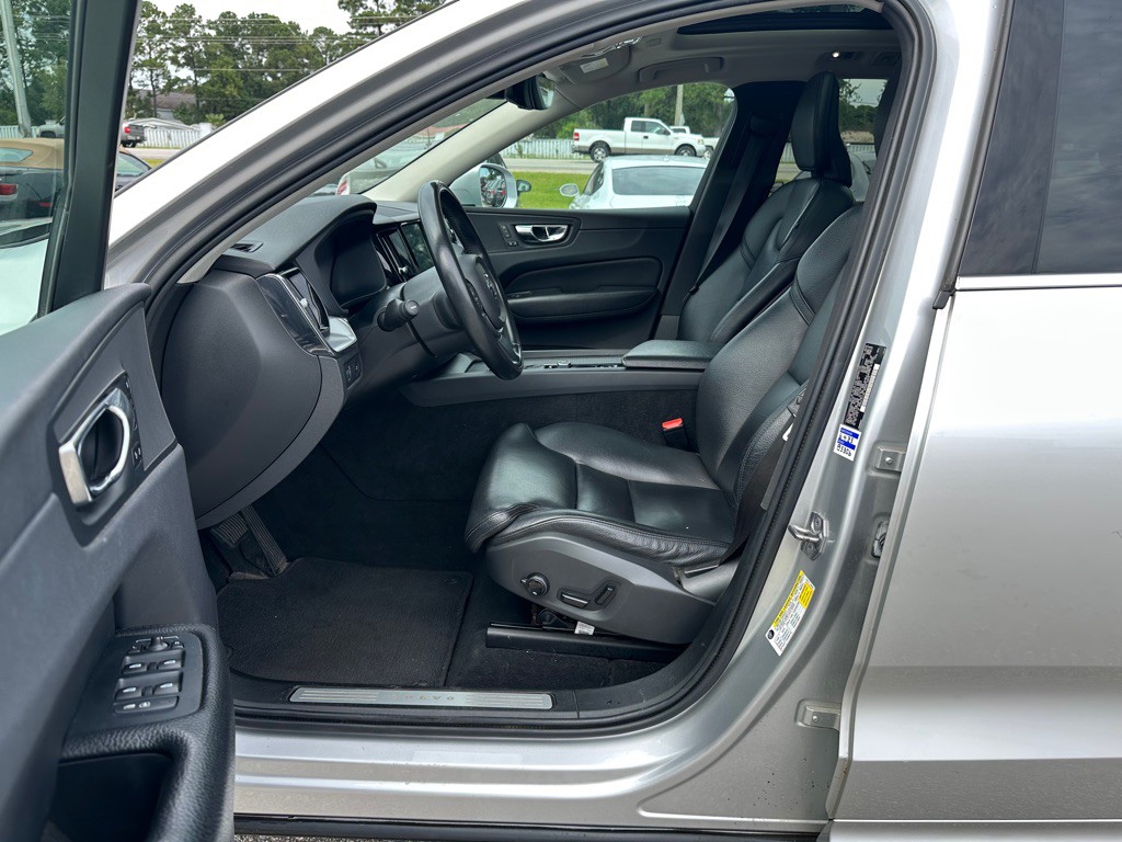 2019 Volvo XC60 Image 7