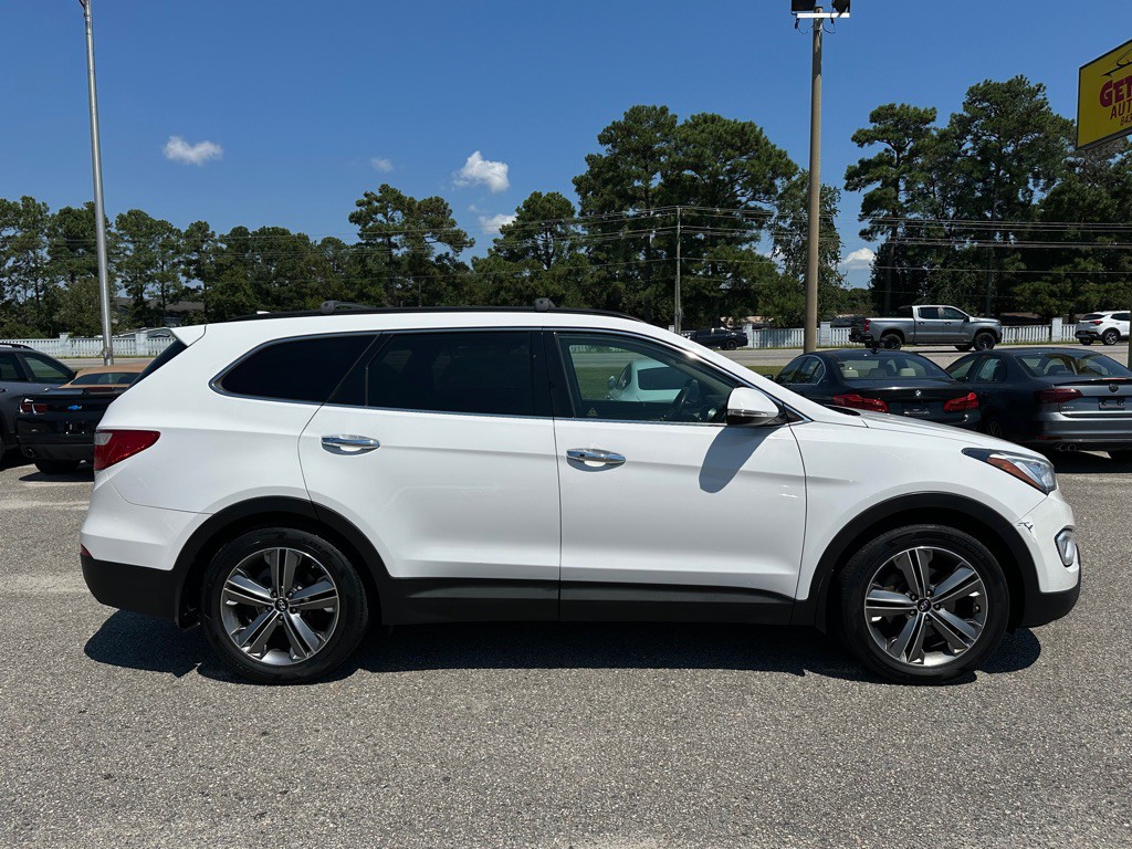 2016 Hyundai Santa Fe Image 4