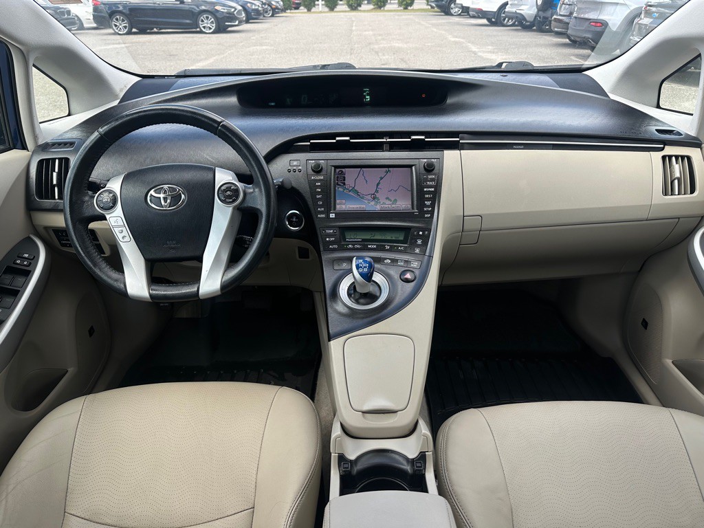 2011 Toyota Prius Image 12