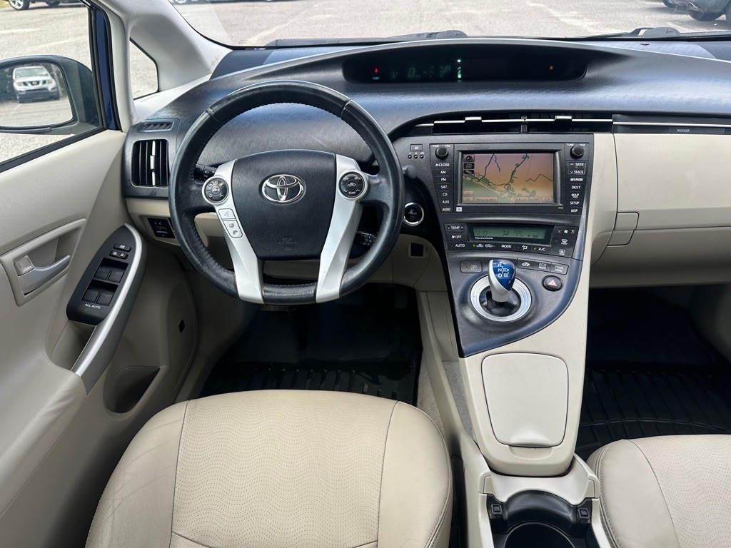 2011 Toyota Prius Image 13