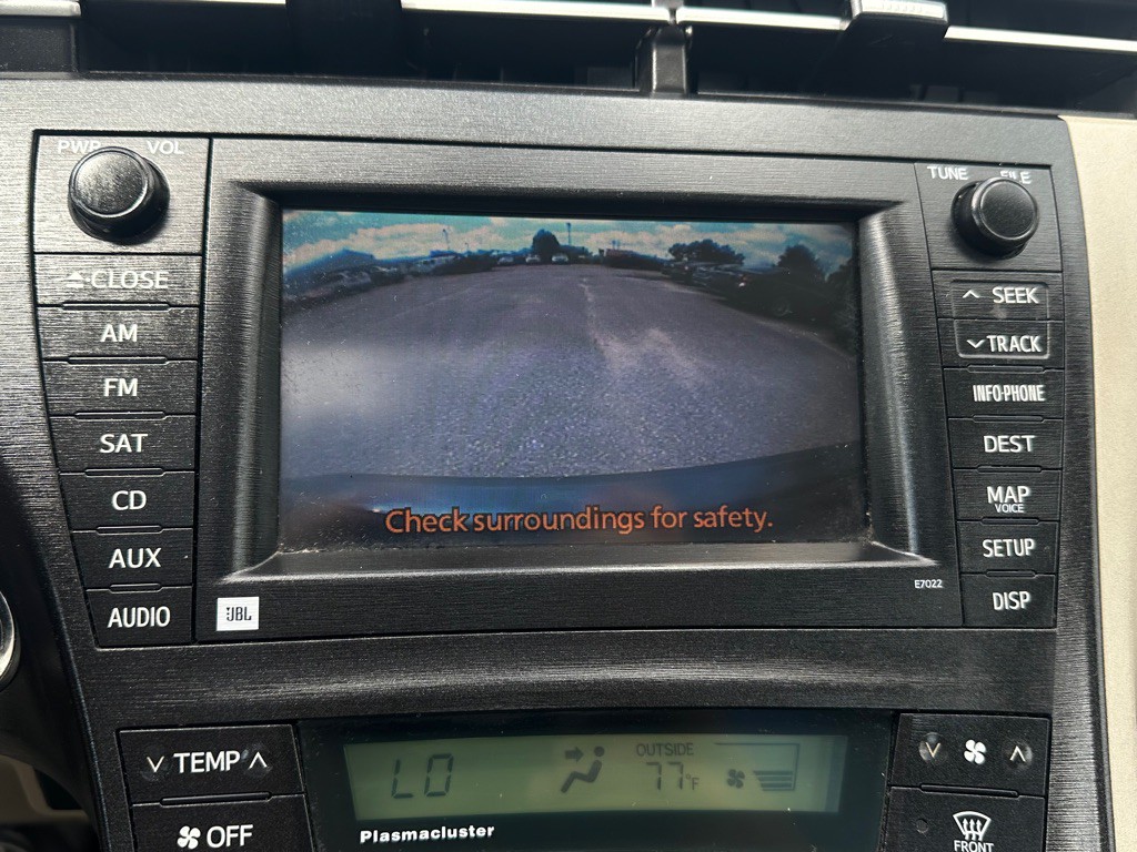 2011 Toyota Prius Image 14