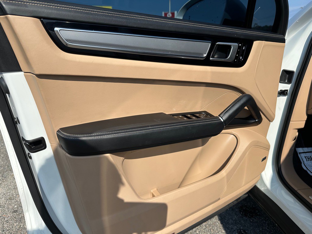 2019 Porsche Cayenne Image 9