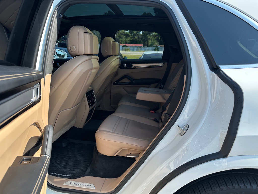 2019 Porsche Cayenne Image 12