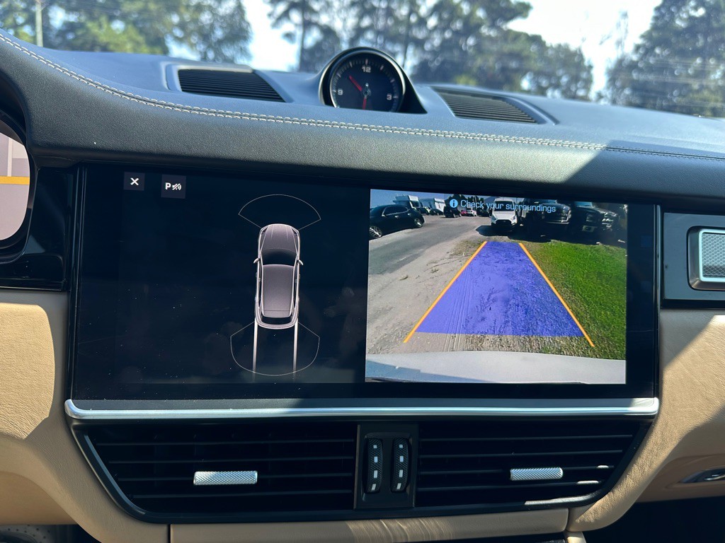 2019 Porsche Cayenne Image 16