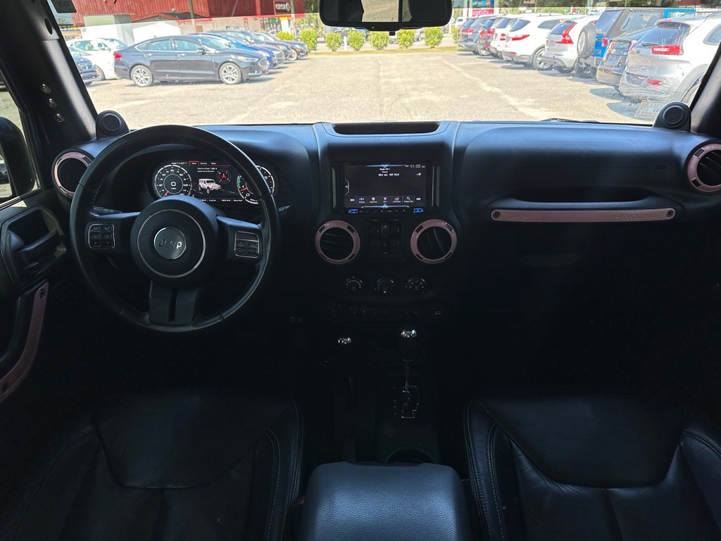 2017 MINI Cooper Image 13