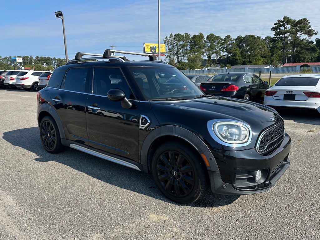 2017 MINI Cooper Image 17
