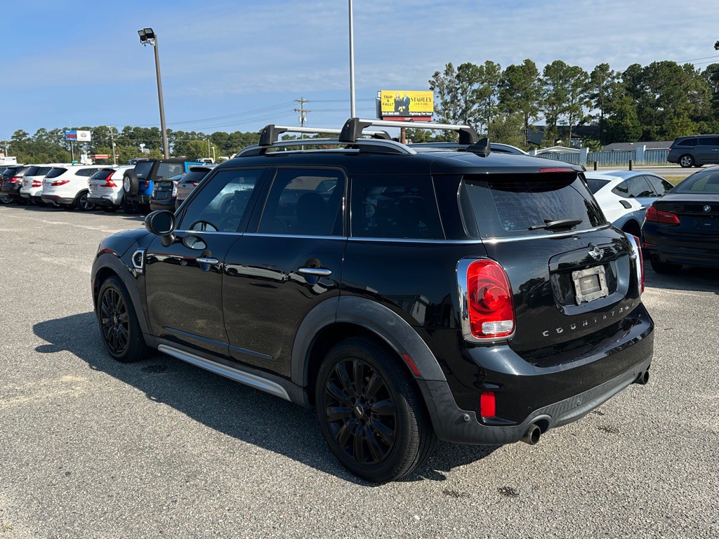 2017 MINI Cooper Image 21