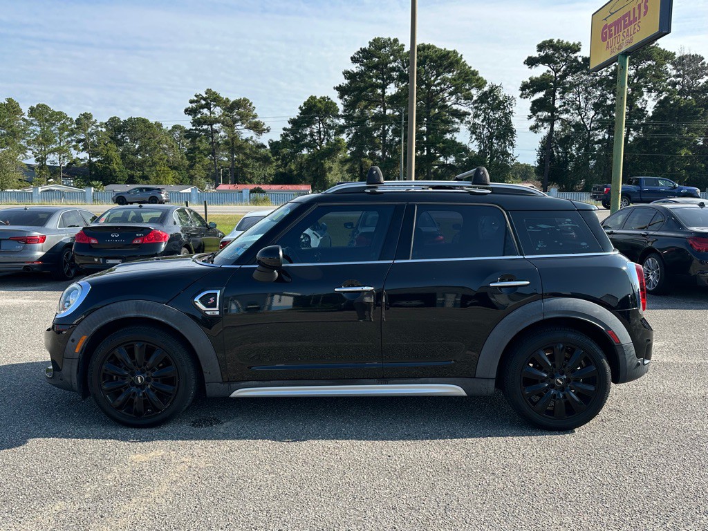 2017 MINI Cooper Image 8