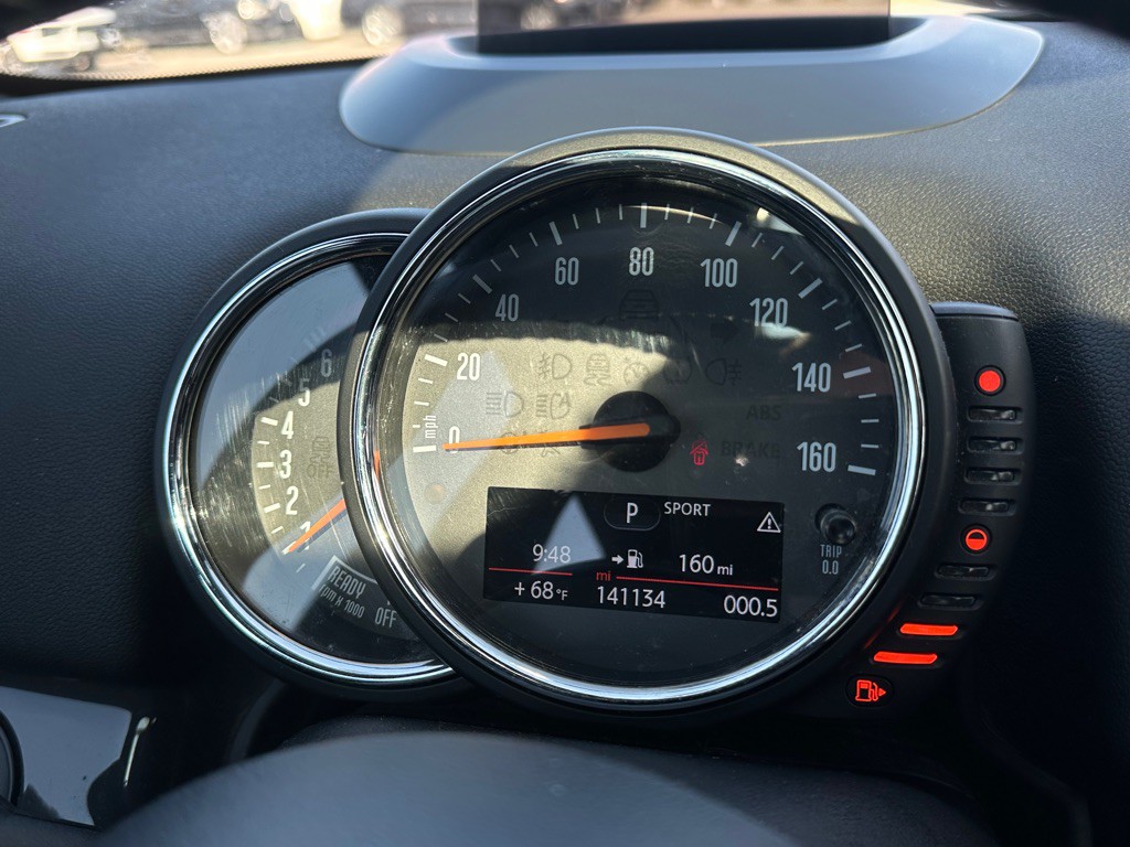 2017 MINI Cooper Image 14