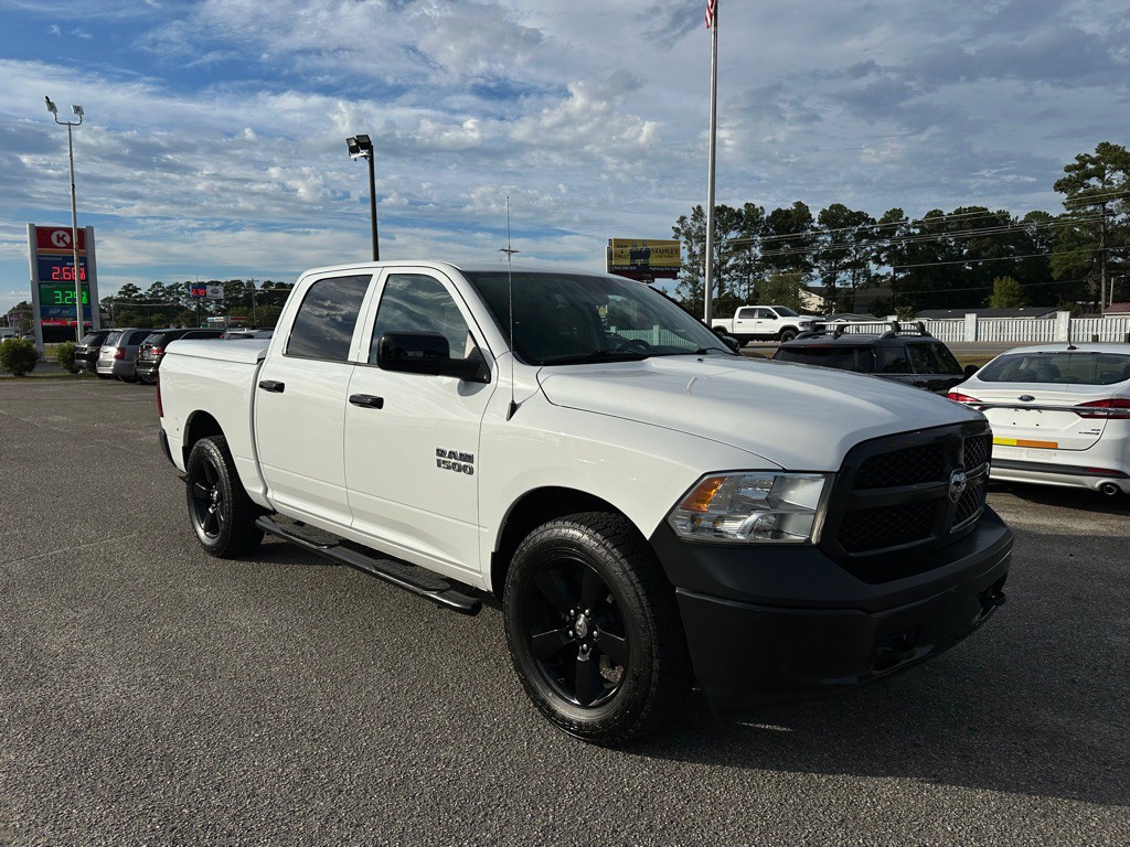 2015 RAM 1500 Image 3