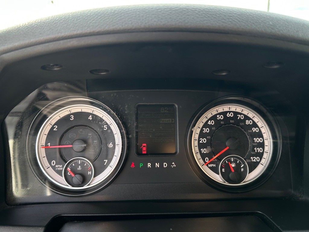 2015 RAM 1500 Image 9